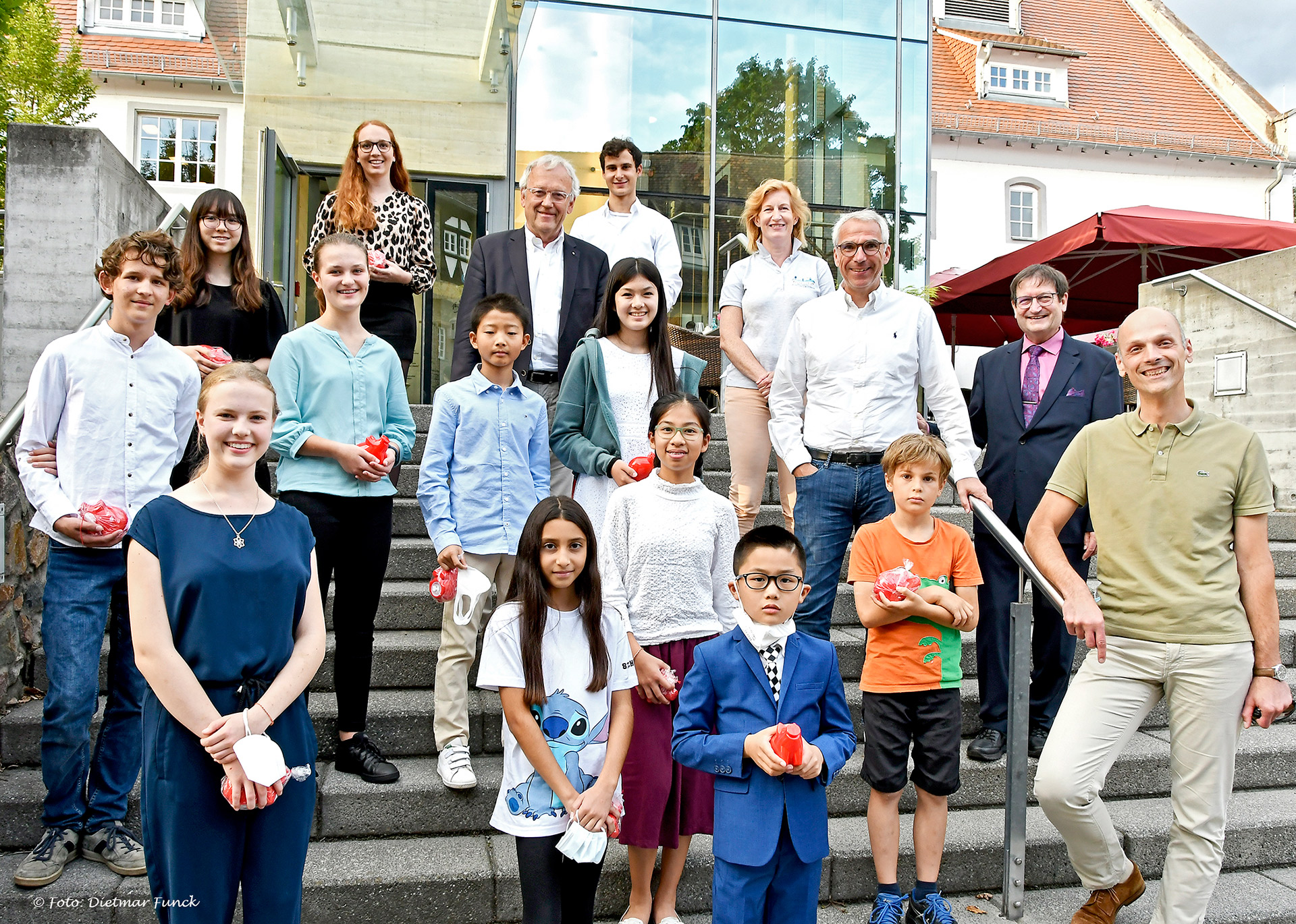 Konzert am 19.09.2021 | Musiker und Musikerinnen, die Veranstalter und Förderer © Dietmar Funck Konzert am 19.09.2021 | Musiker und Musikerinnen, die Veranstalter und Förderer © Dietmar Funck